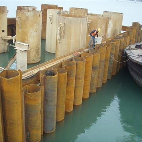 内江钢护筒现场安装